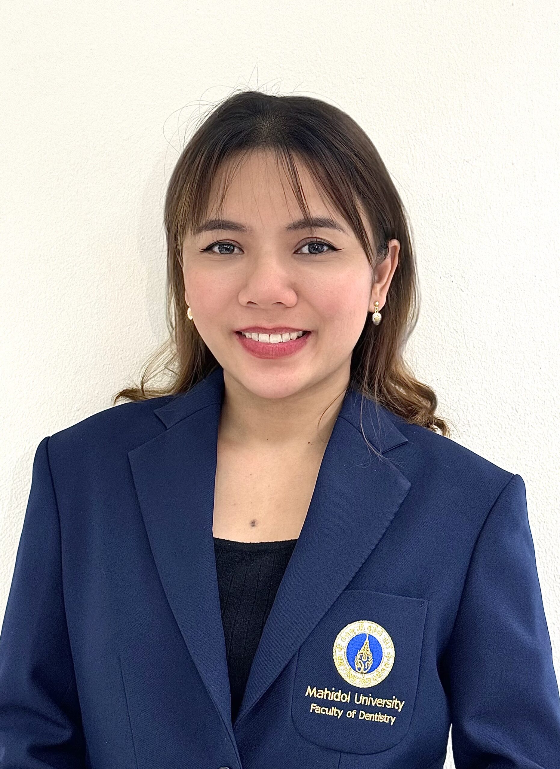 นางสาวจันทร์เพชร ระแสนพรหม