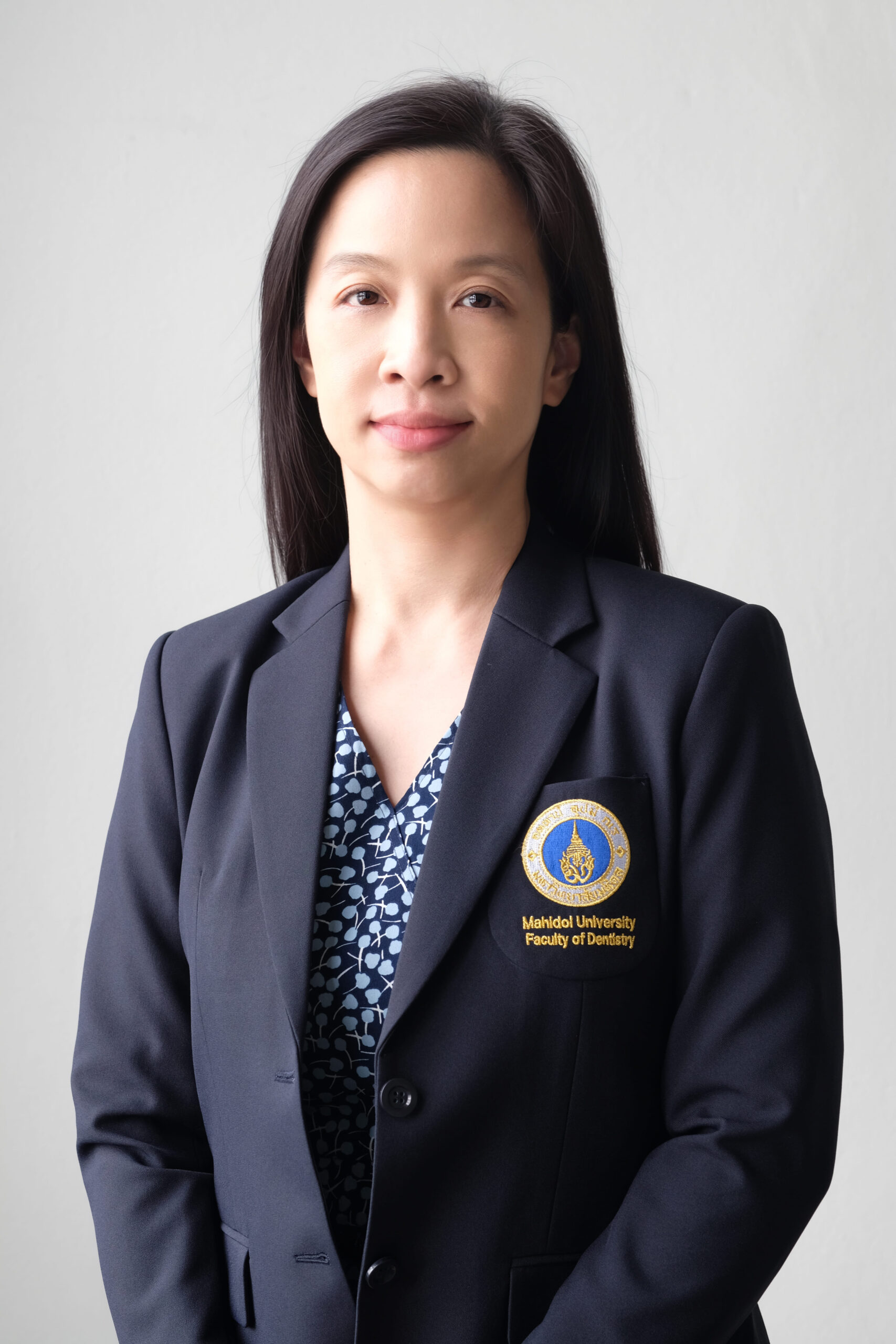 ผศ. ดร. ทพญ.กนกวรรณ จรูญภัทรพงษ์